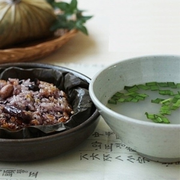 연잎밥, 섬진강 재첩국 300g + 숨쉬는 연잎밥 200g x 각4개씩 영양 가득한 고소한 밥과 속이 시원해지는 국으로 간단한 영양식